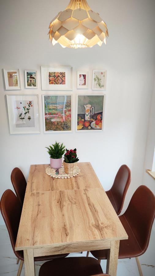 B&D Apartament Chelmiec Appartamento Wałbrzych Esterno foto