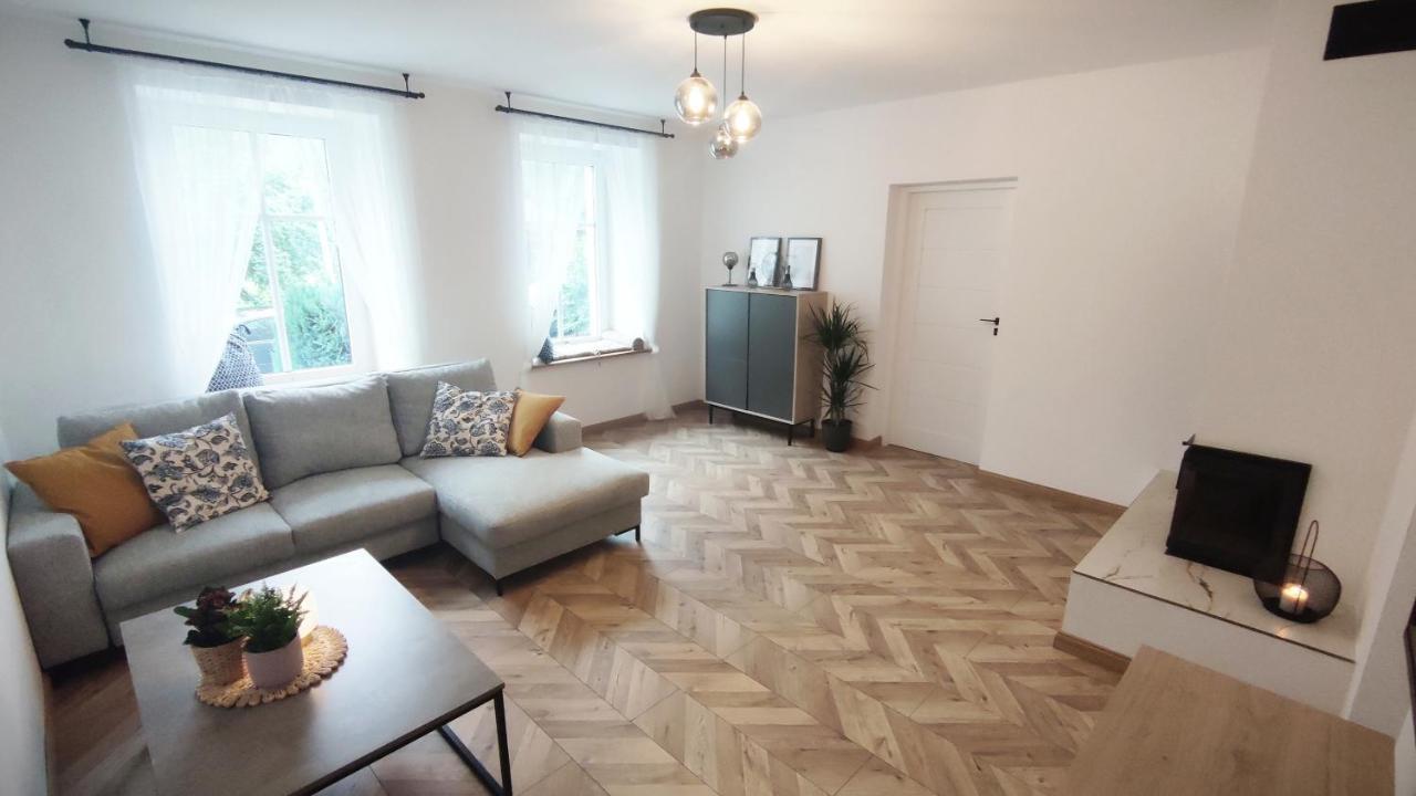 B&D Apartament Chelmiec Appartamento Wałbrzych Esterno foto