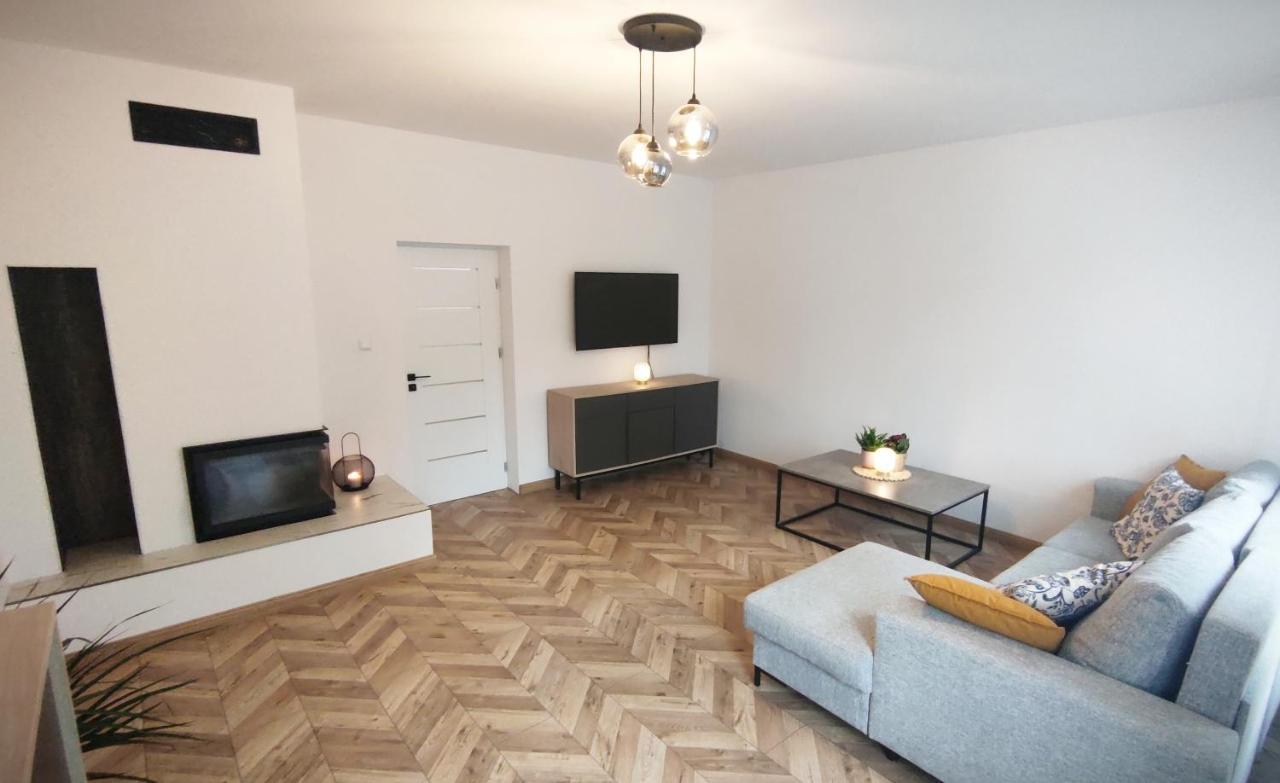 B&D Apartament Chelmiec Appartamento Wałbrzych Esterno foto